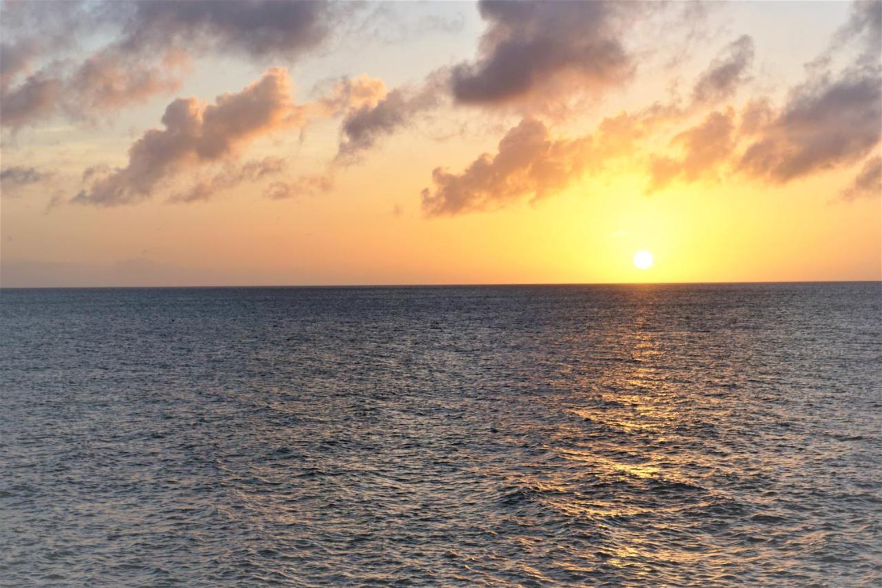 Hotel Okinawa Ocean Front Chatan Zewnętrze zdjęcie